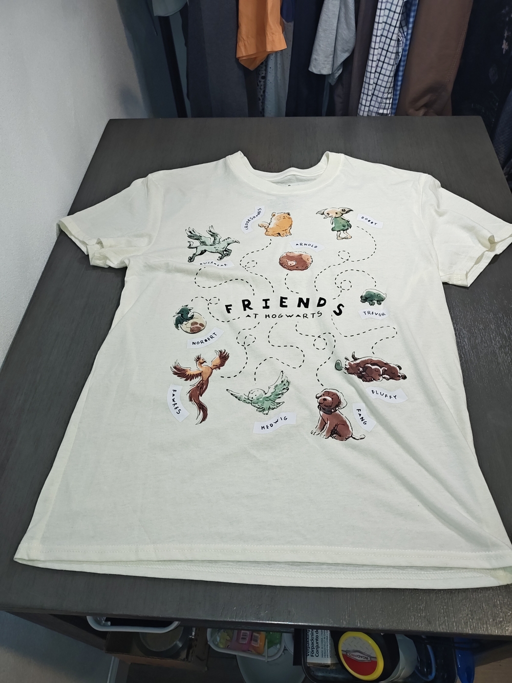 Wizarding World Harry Potter Woman's Pale Yellow Friends At Hogwarts,Size Medium